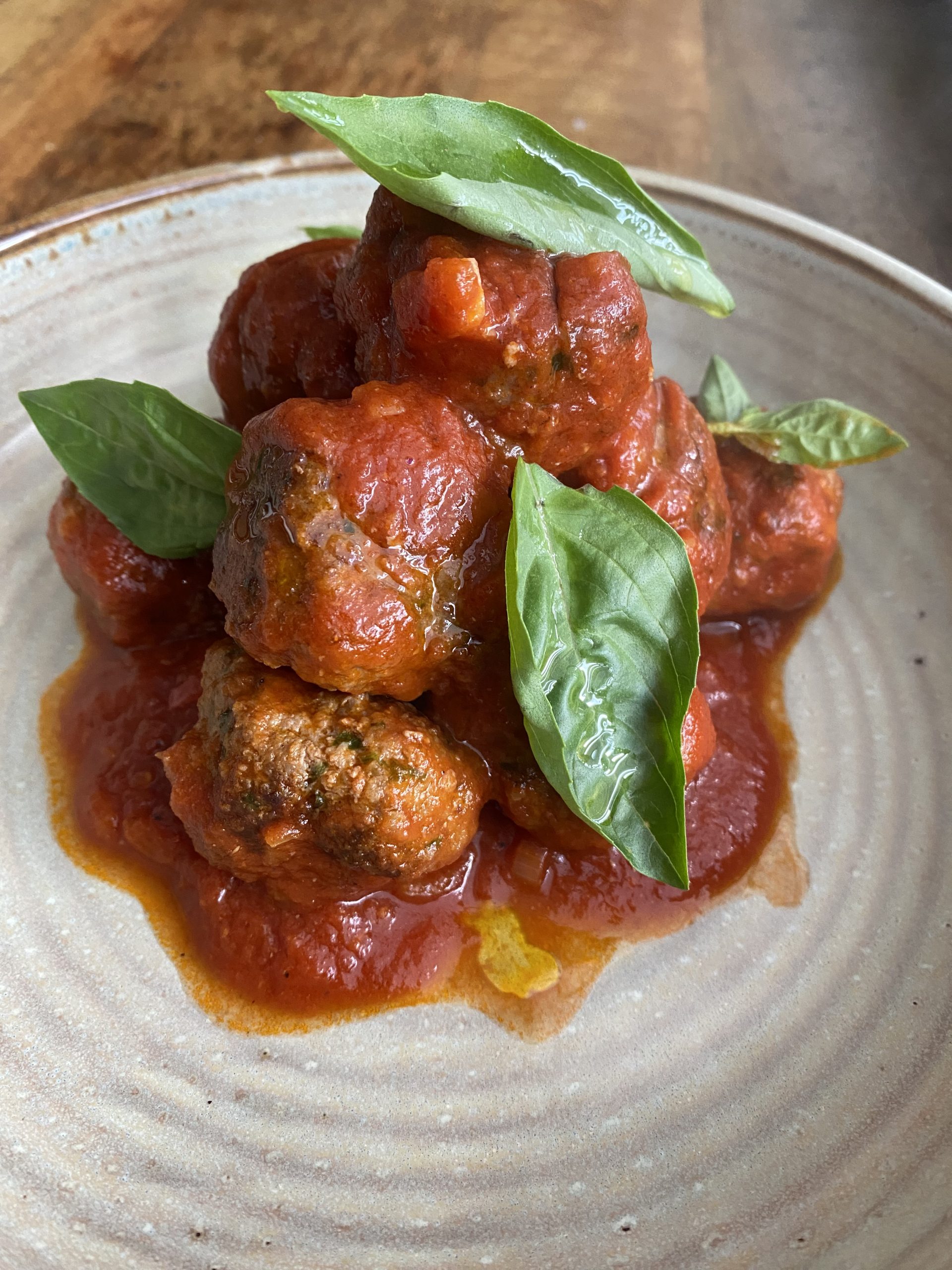 Je bekijkt nu Gehaktballetjes met tomatensaus