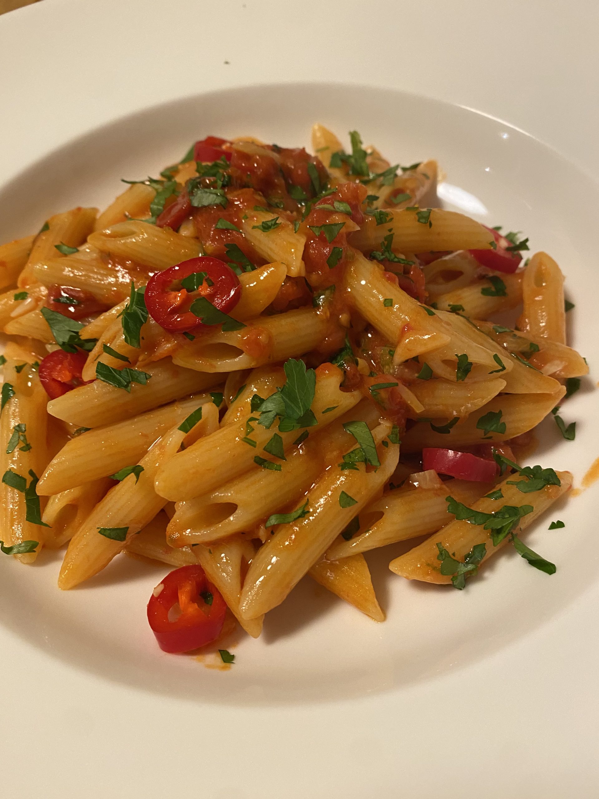 Je bekijkt nu Penne met pittige tomatensaus