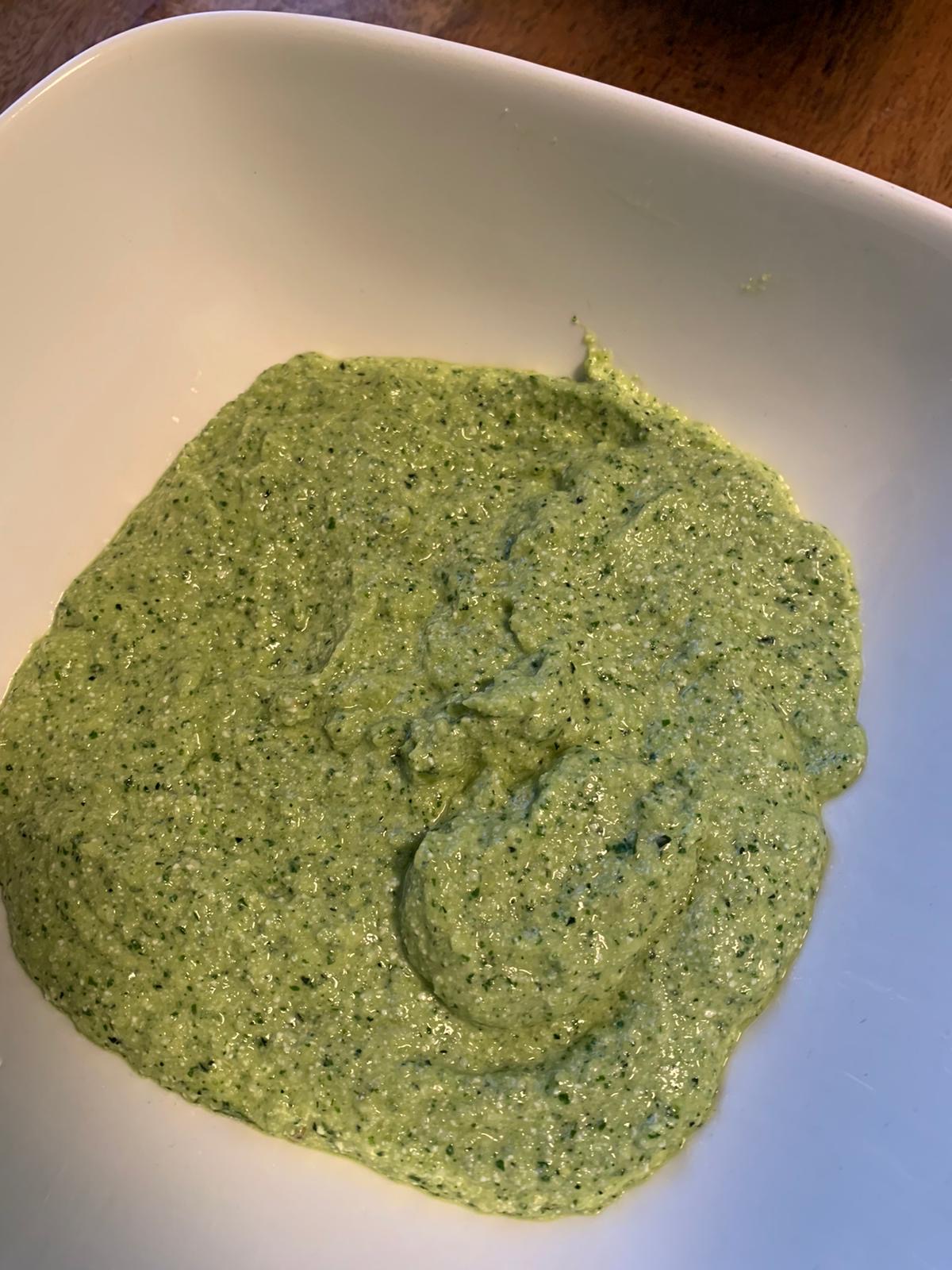 Je bekijkt nu Courgette pesto