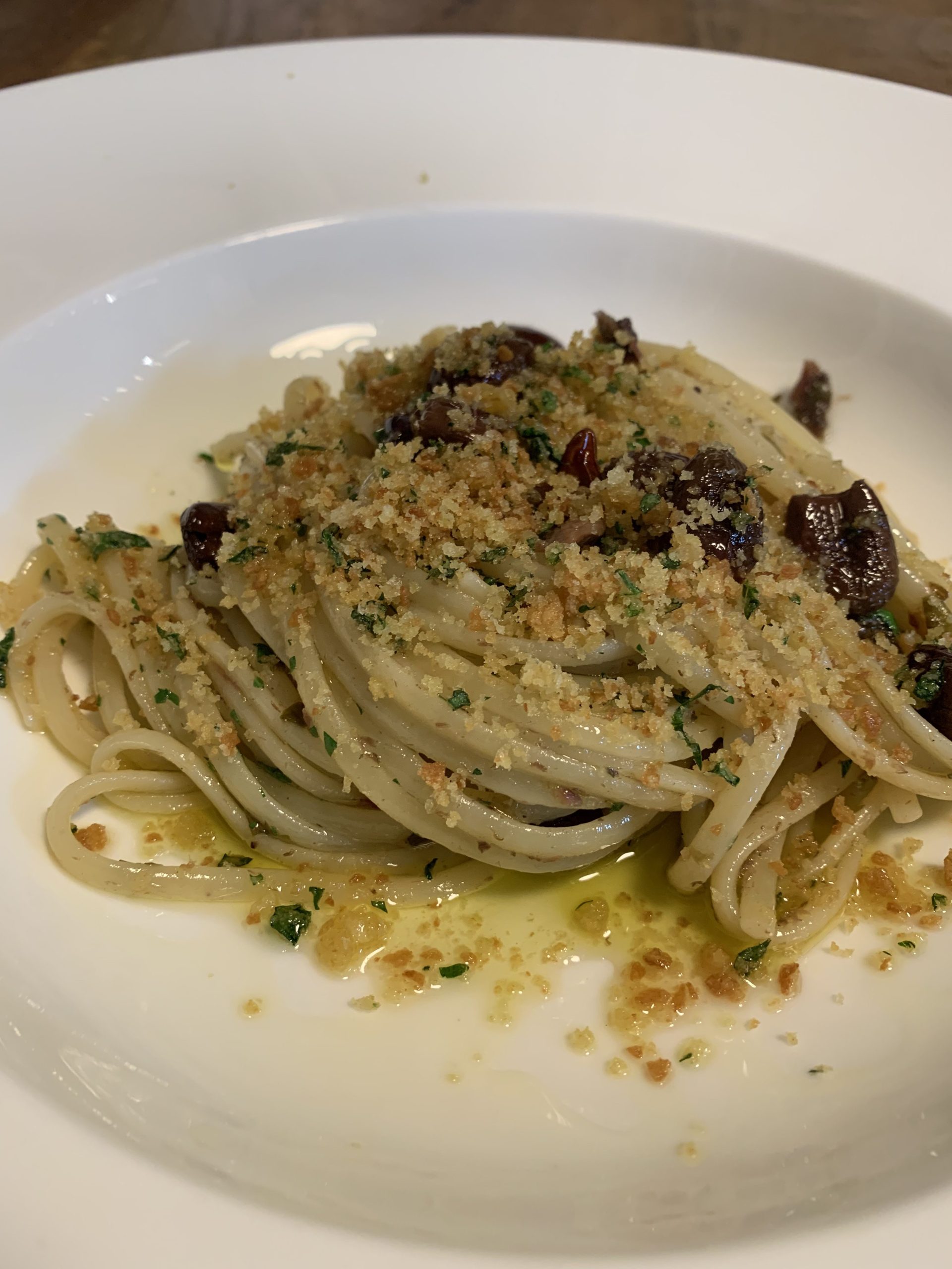 Je bekijkt nu Linguine met ansjovis, kappertjes en olijven